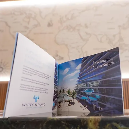 White Titanic Mamaia 公寓 那沃达利